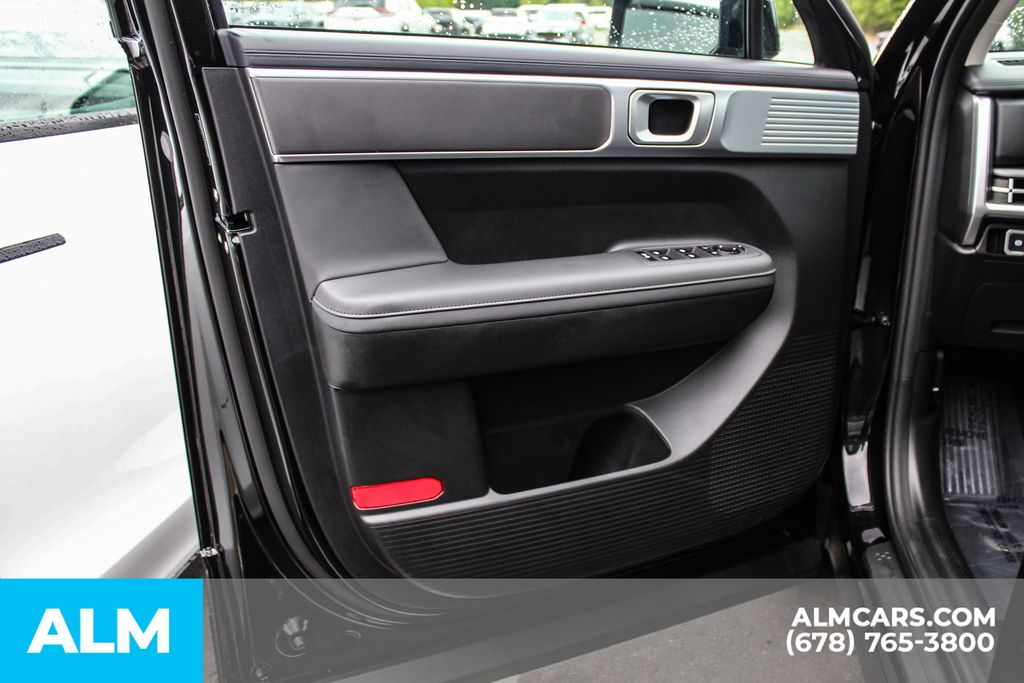 Used 2026 Black Hyundai SEL image 41