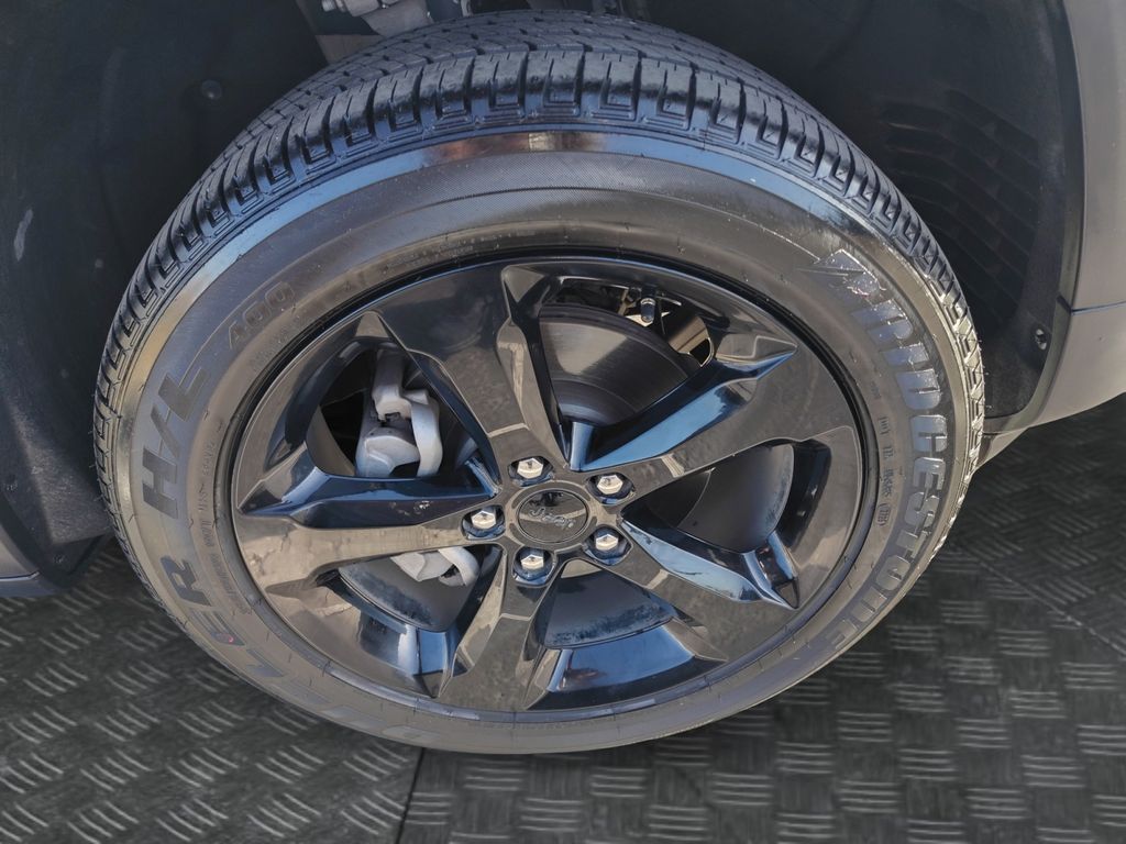 Used Car 2023 Jeep Grand Cherokee  Altitude For Sale Under $30,000 In Austin, Texas