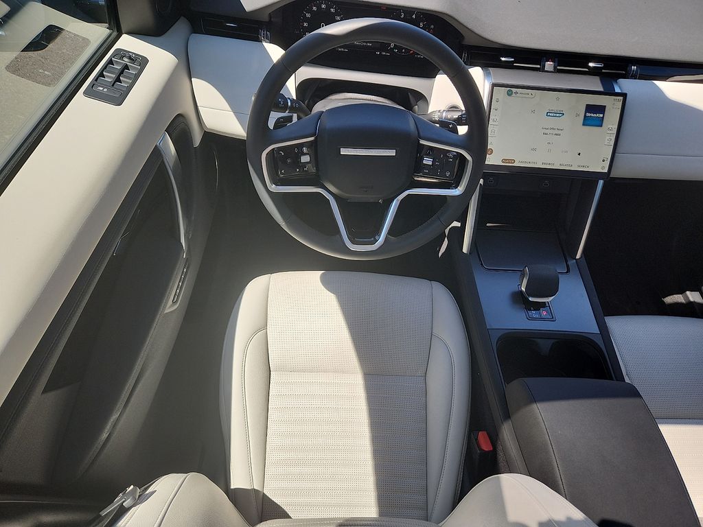 Thumbnail: 2025 Land Rover Discovery Sport - 11