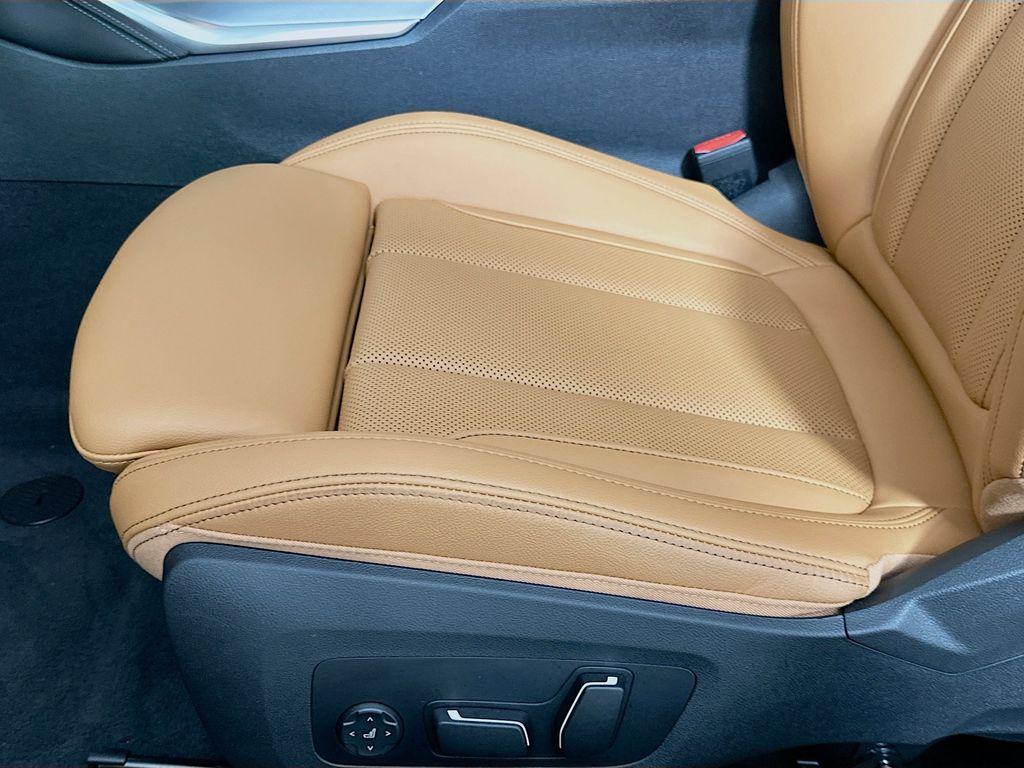 Thumbnail: 2025 BMW 4 Series - 20