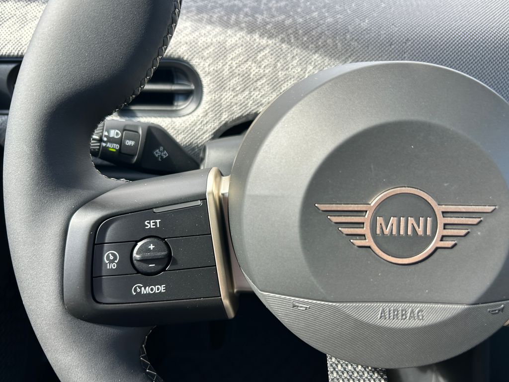 Thumbnail: 2026 MINI Cooper - 19