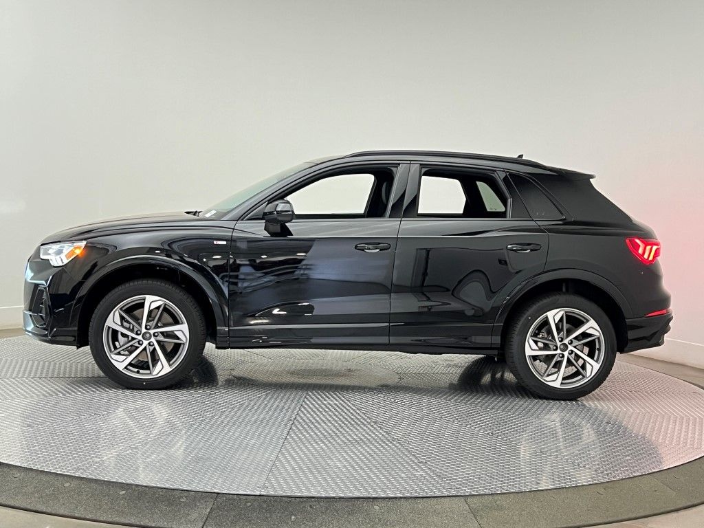 Thumbnail: 2025 Audi Q3 - 3