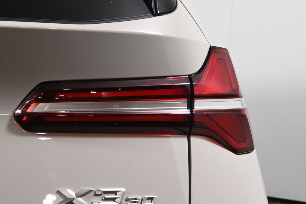 Thumbnail: 2026 BMW X3 - 13