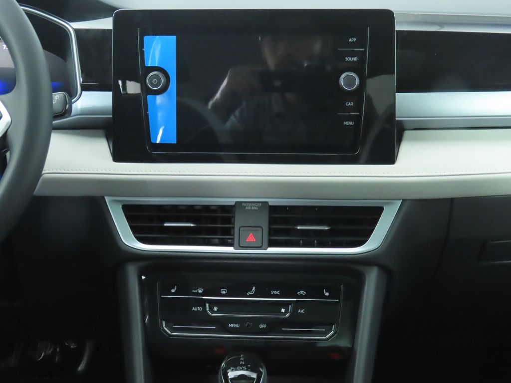 Thumbnail: 2025 Volkswagen Taos - 14