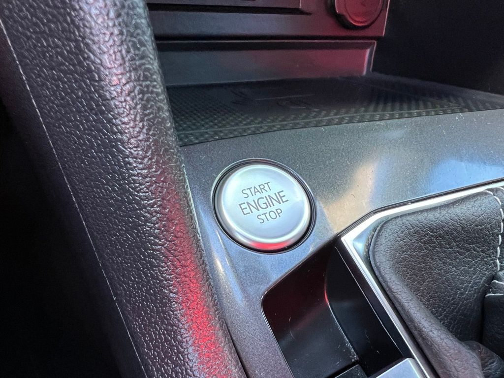 Thumbnail: 2022 Volkswagen Tiguan - 29