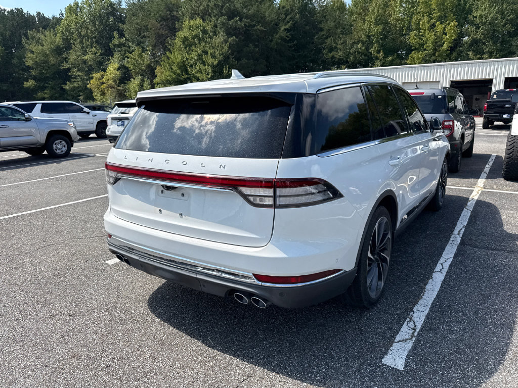2020 White Lincoln Aviator Reserve AWD SUV