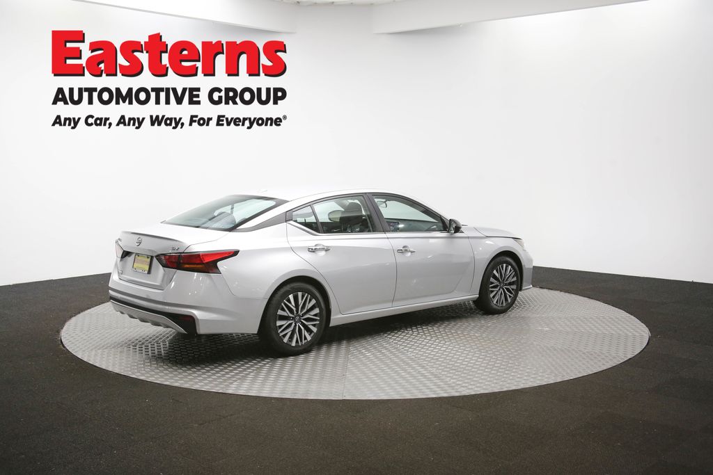 Used 2024 Silver Nissan 2.5 SV image 40