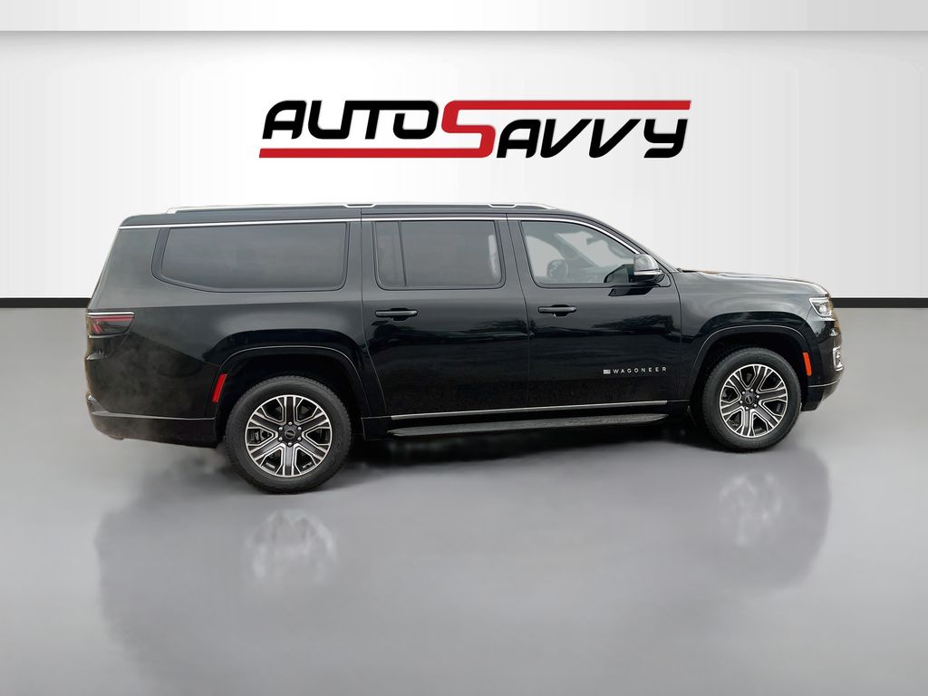 Used 2025 Black Jeep Base image 8