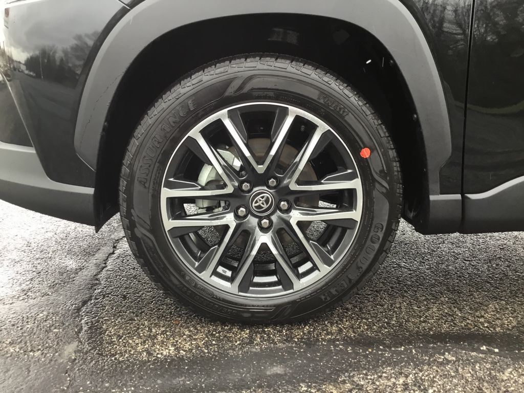 Thumbnail: 2026 Toyota Corolla Cross - 9