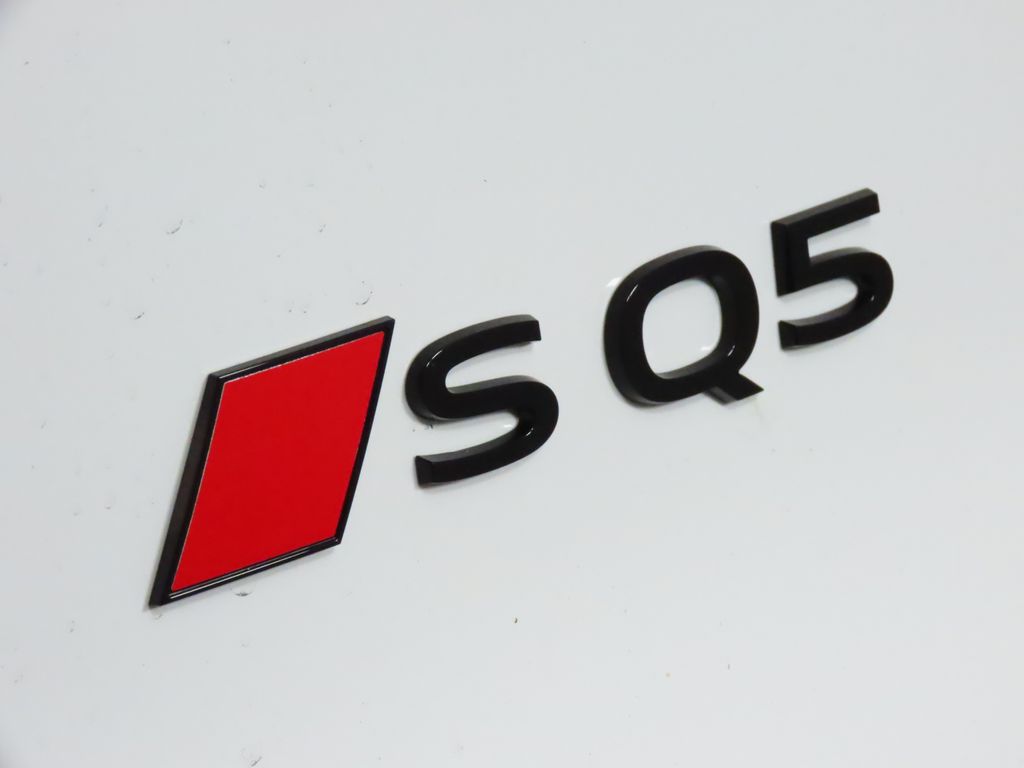 Thumbnail: 2025 Audi SQ5 - 9