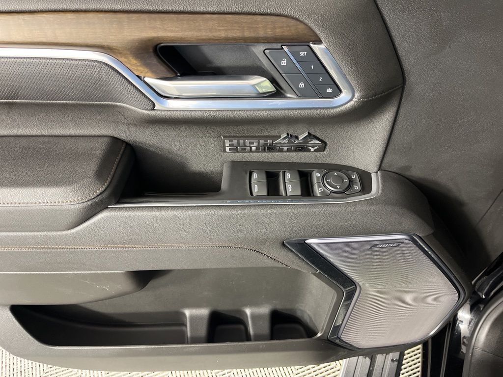 Thumbnail: 2025 Chevrolet Silverado 1500 - 28