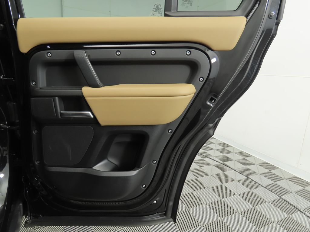 Thumbnail: 2025 Land Rover Defender - 29