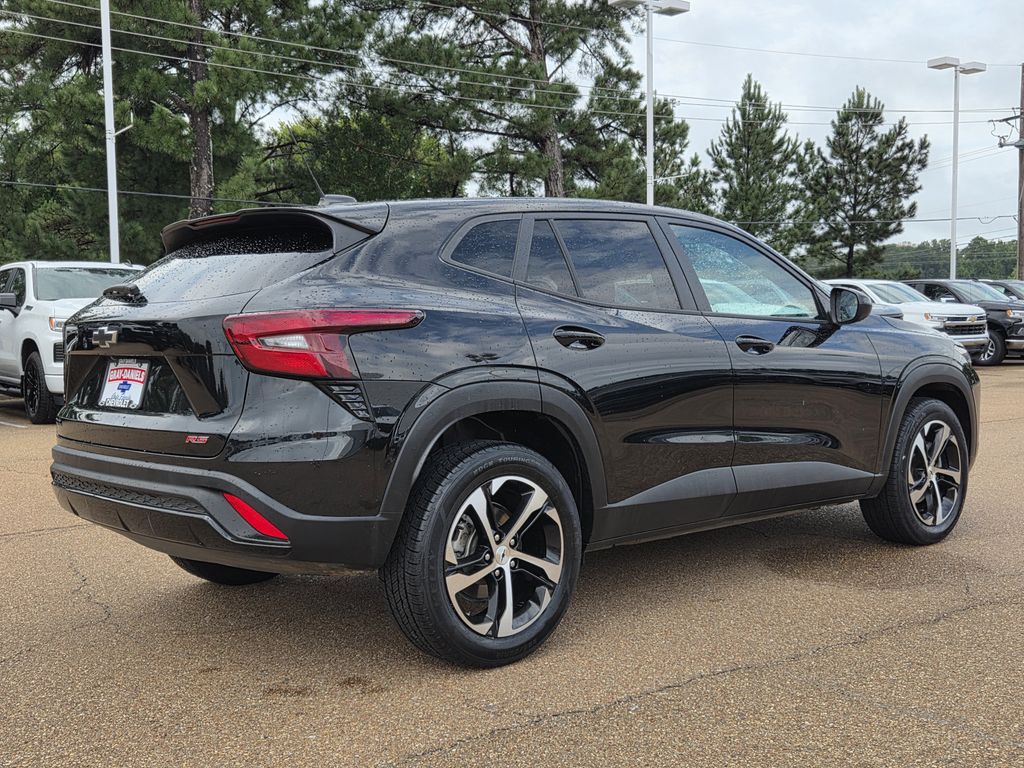 Used 2024 Chevrolet Trax SUV