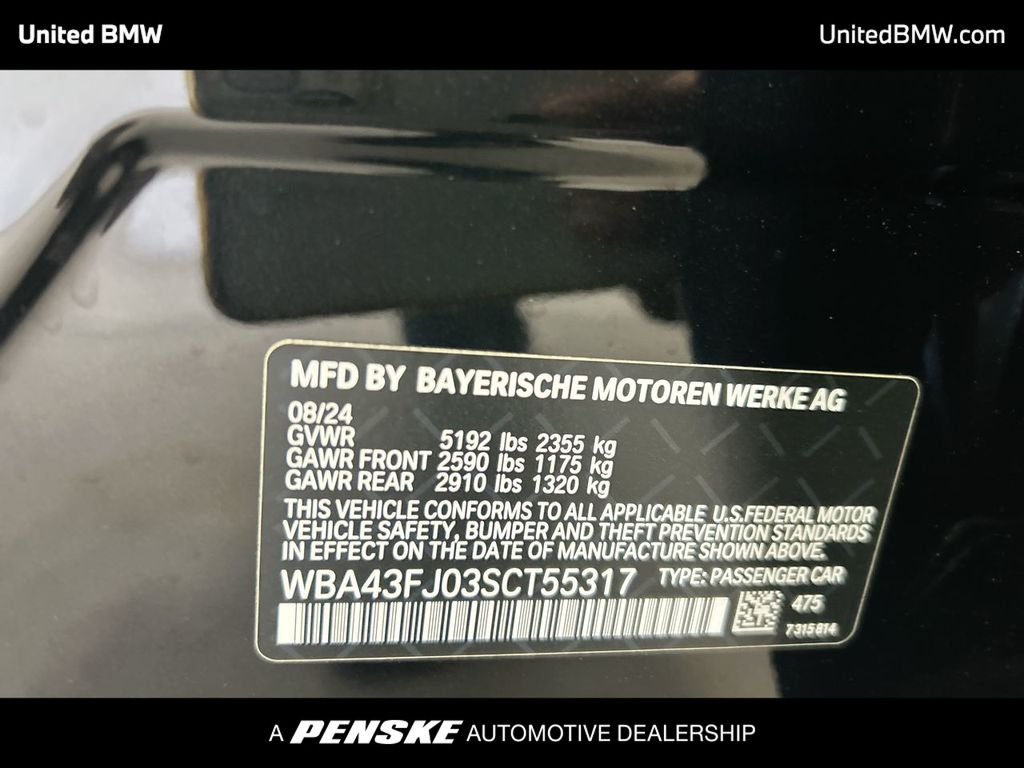 Thumbnail: 2025 BMW 5 Series - 22