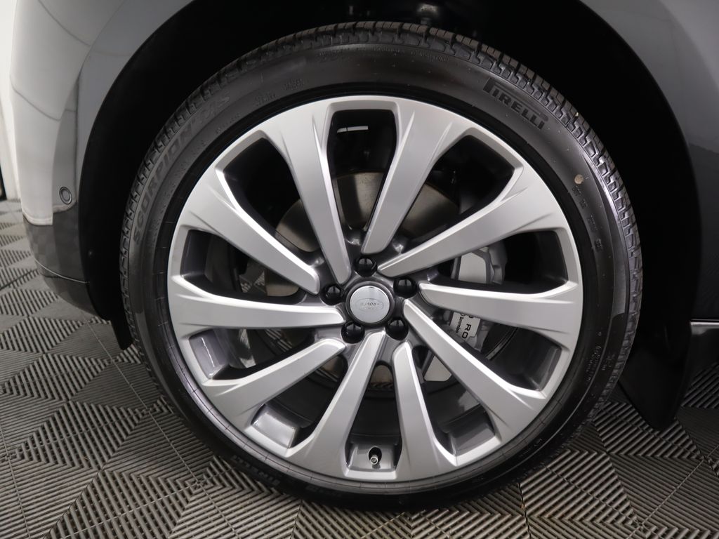 Thumbnail: 2025 Land Rover Range Rover - 31