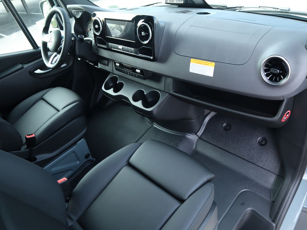 Thumbnail: 2026 Mercedes-Benz Sprinter - 19