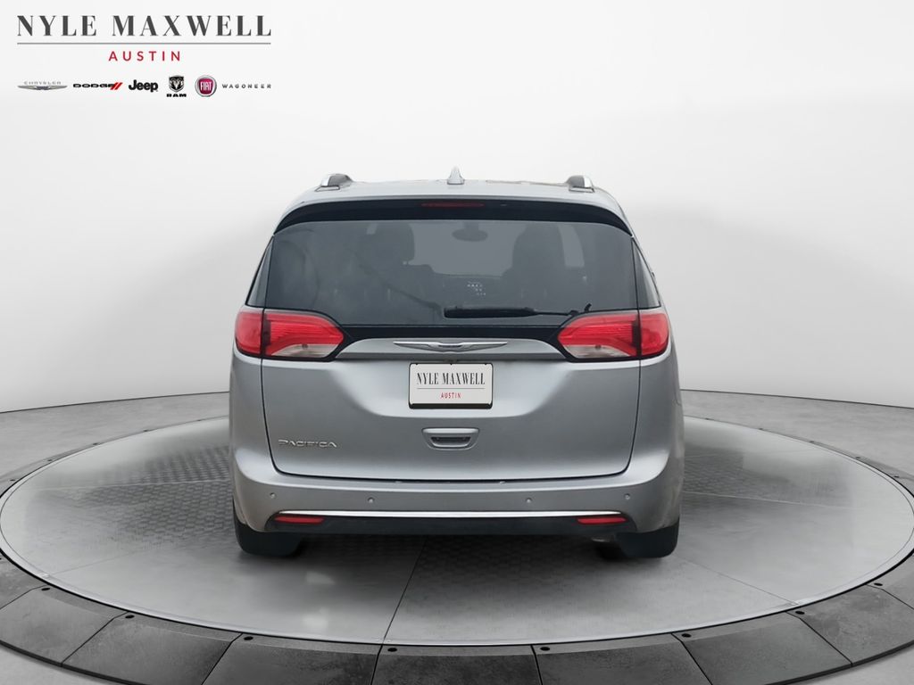 Used Car 2020 Chrysler Pacifica  Touring L For Sale Under $25,000 In Austin, Texas
