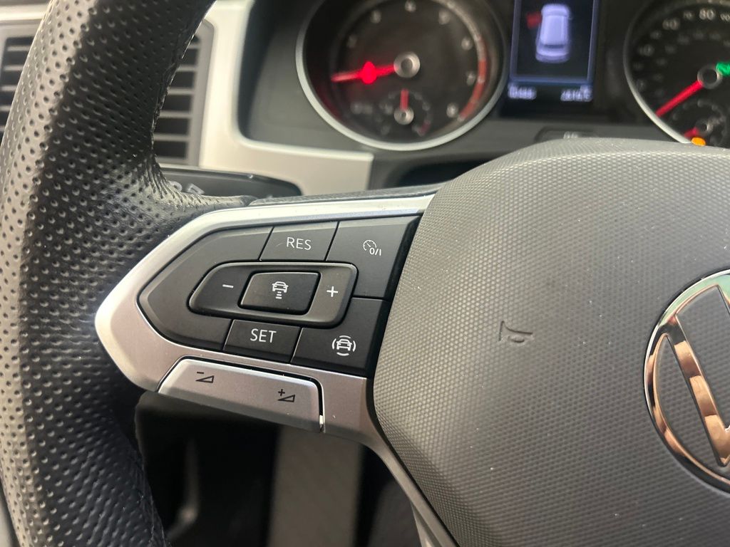 2021 Volkswagen Atlas V6 SE Technology R-Line photo 25