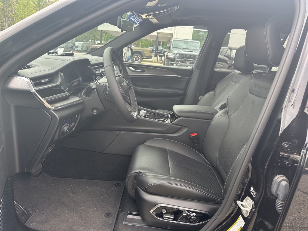 2023 Jeep Grand Cherokee Overland 4xe - Photo 15