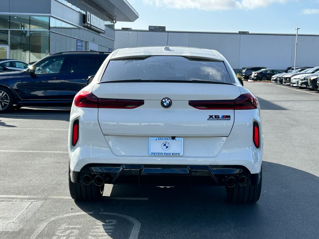 2025 BMW X6 M 4