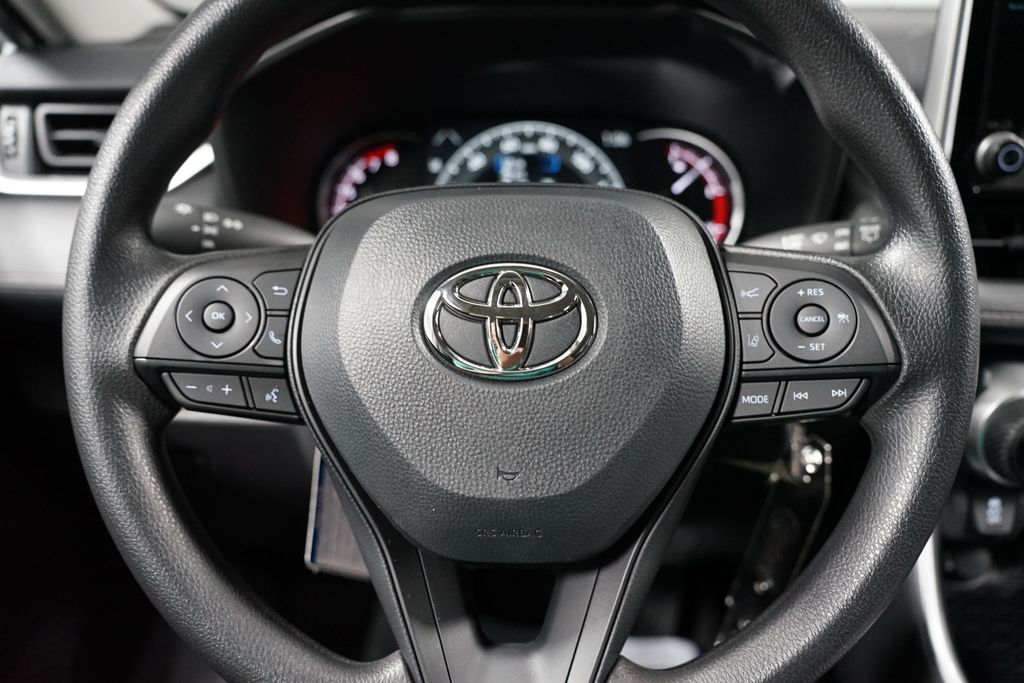 Thumbnail: 2025 Toyota RAV4 - 12