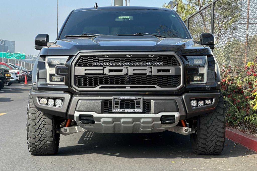 2019 Ford F-150 Raptor 11