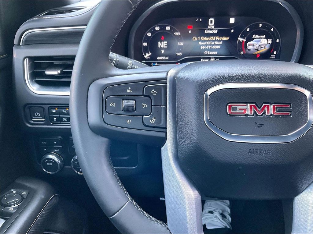 2023 GMC Yukon — photo 24