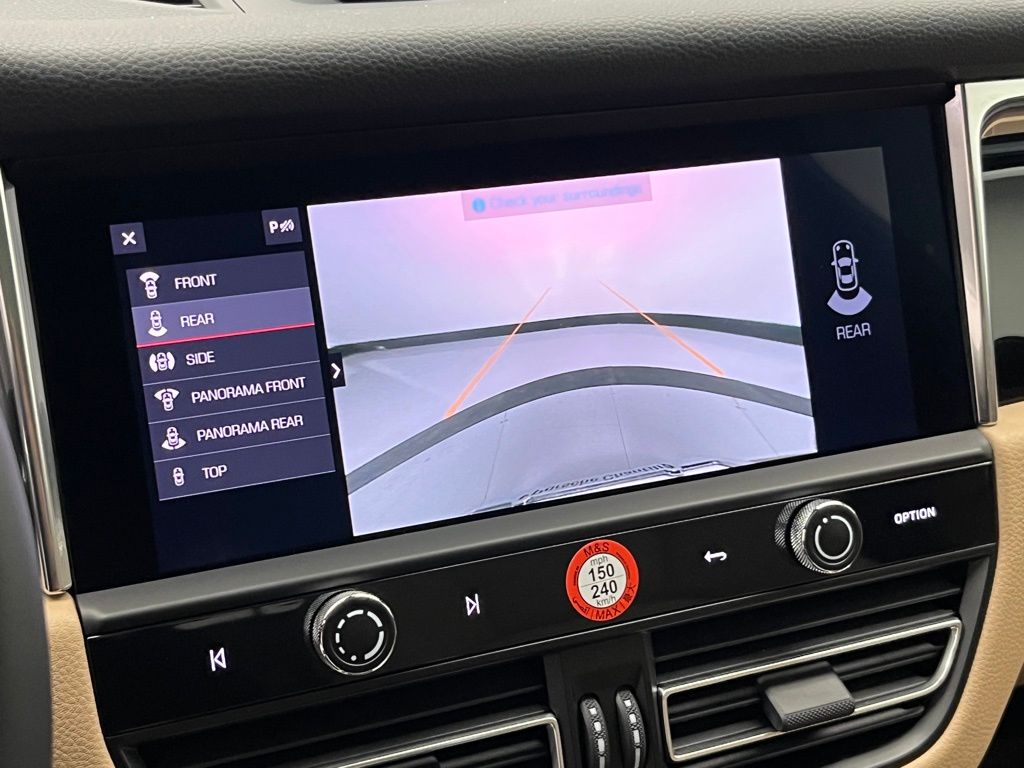 Thumbnail: 2025 Porsche Macan - 22