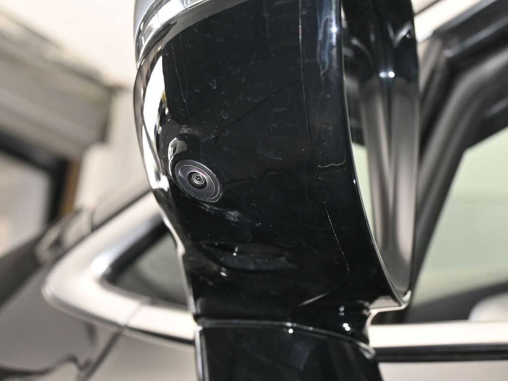 New 2026 Diamond Black Crystal Pearlcoat Chrysler Pinnacle image 28