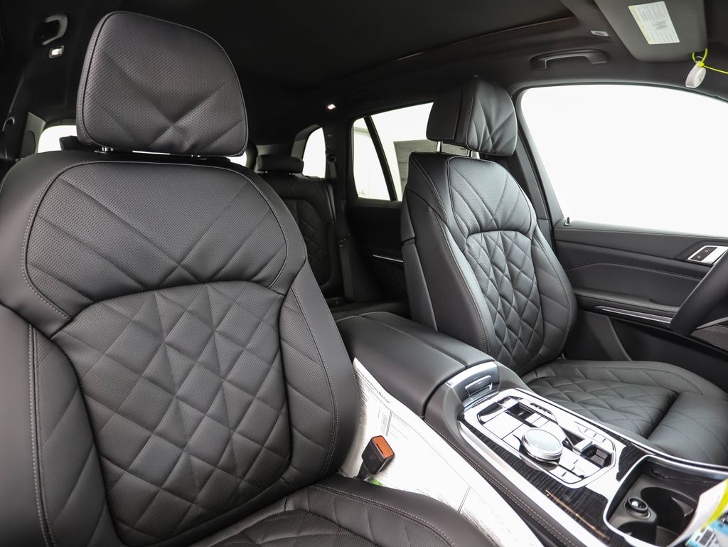 Thumbnail: 2026 BMW X5 - 32