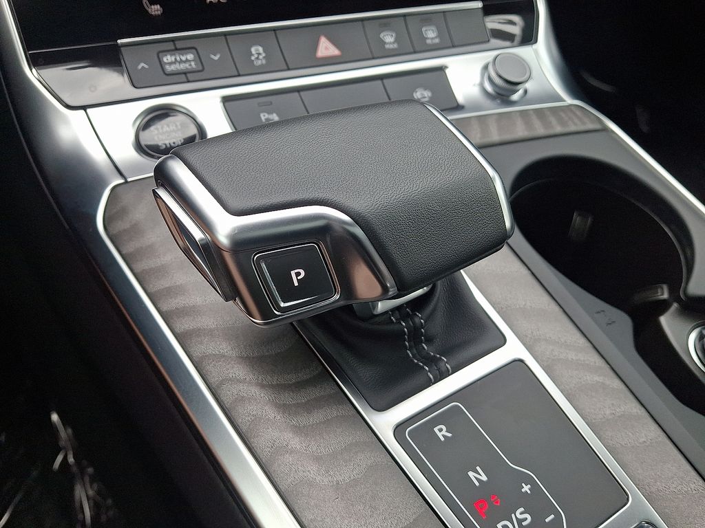 Thumbnail: 2024 Audi A6 - 16