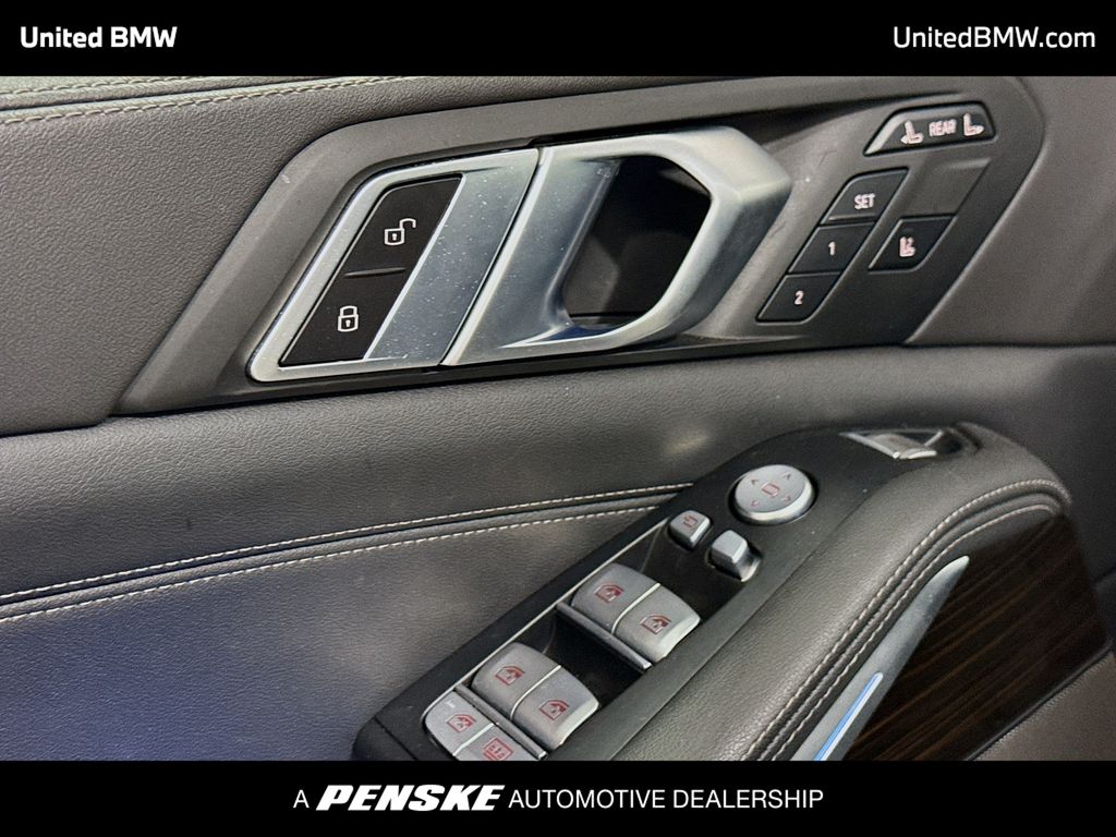 Thumbnail: 2023 BMW X7 - 3