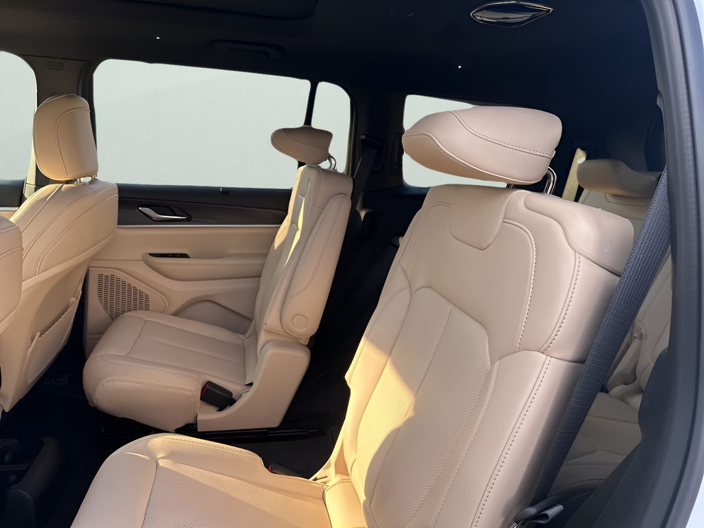 New Car 2025 Jeep Grand Cherokee L  Limited For Sale In Austin, Texas