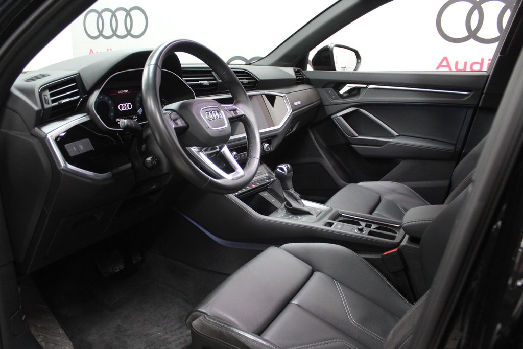 Thumbnail: 2022 Audi Q3 - 11