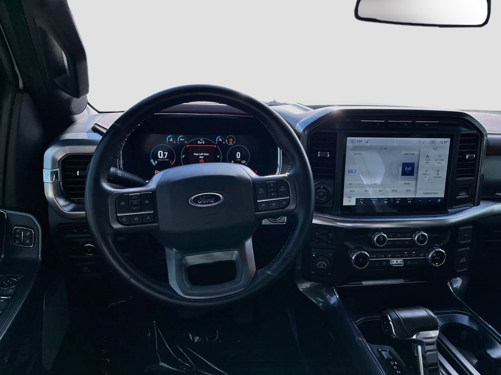Used 2022 White Ford Lariat image 21