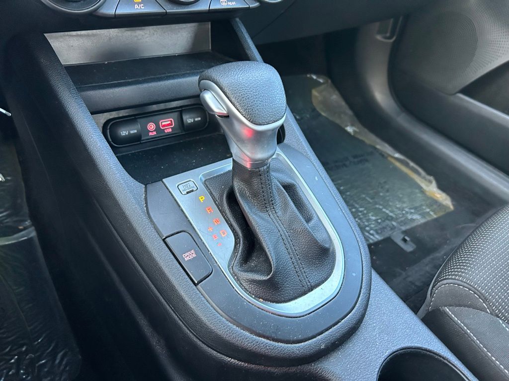 Thumbnail: 2021 Kia Forte - 26