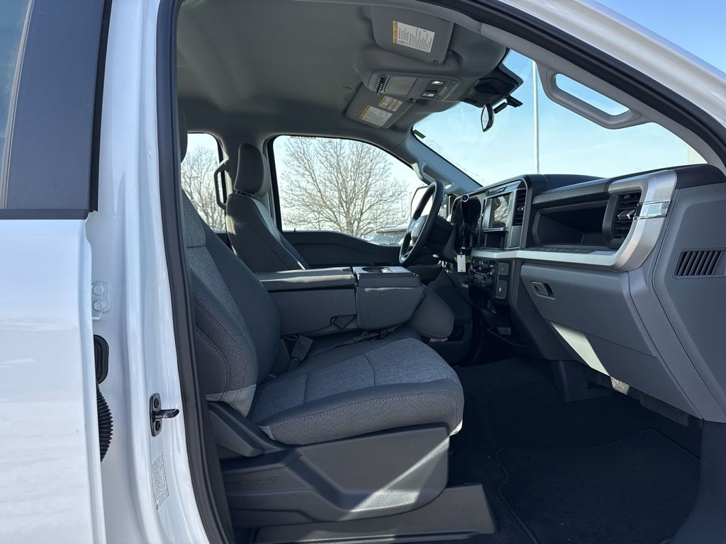 New 2026 White Ford XL image 23