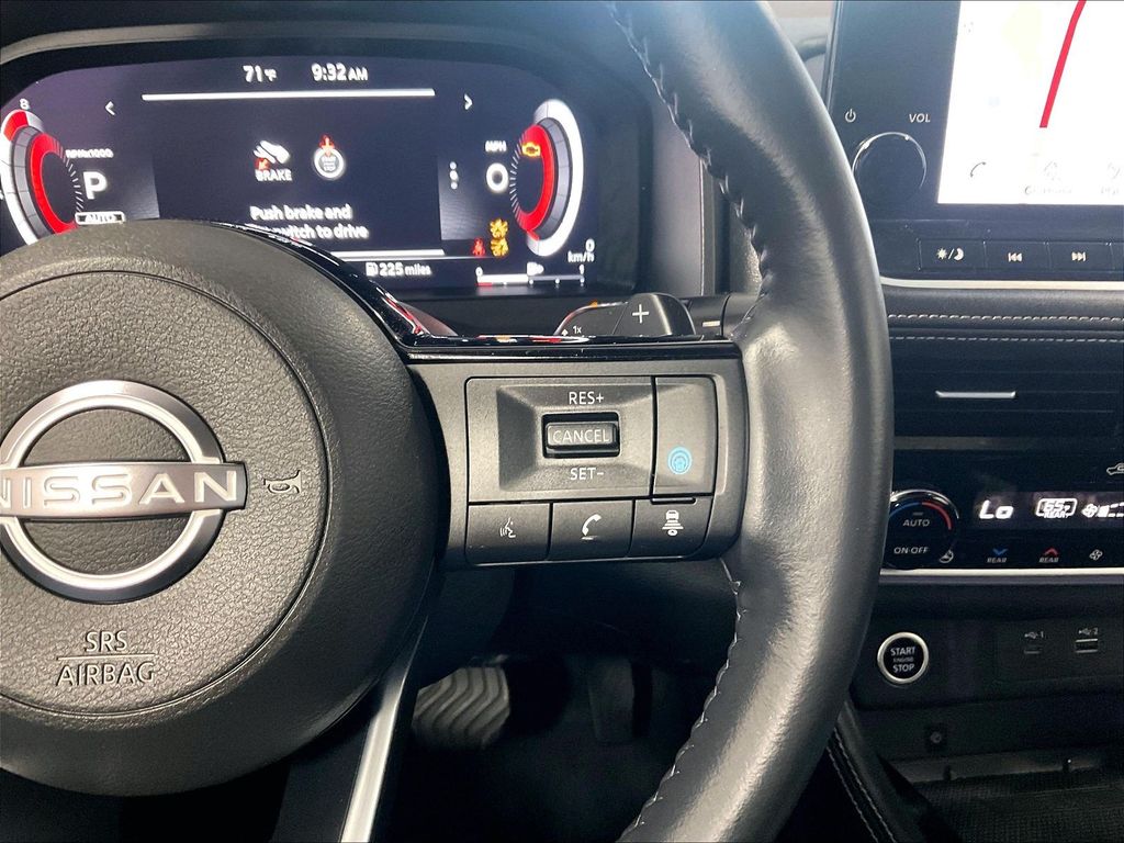 2023 Nissan Rogue — photo 24