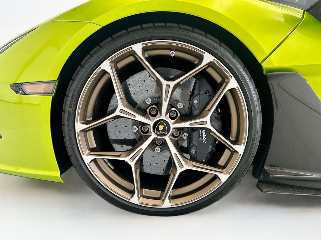 Thumbnail: 2025 Lamborghini  - 25