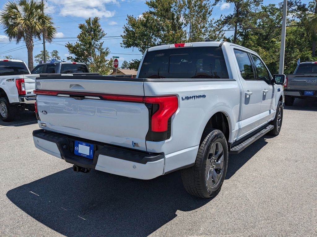 2025 Ford F-150 Lightning Lariat