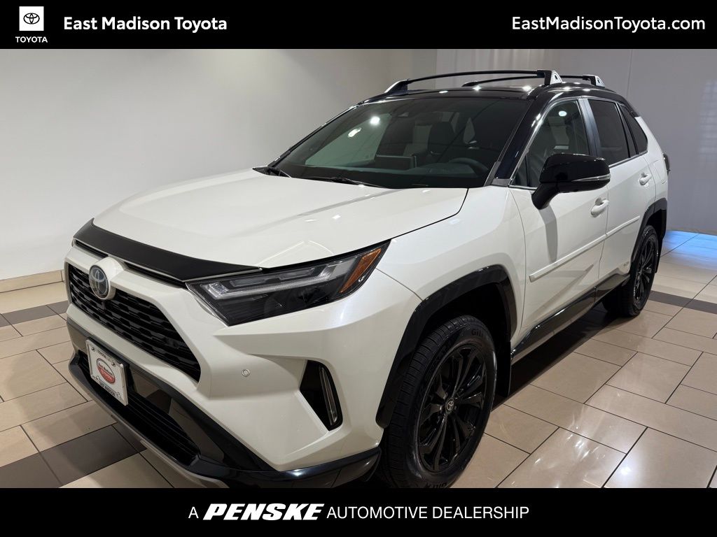 Thumbnail: 2022 Toyota RAV4 - 1