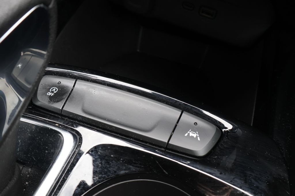 Thumbnail: 2025 Chevrolet Trax - 25