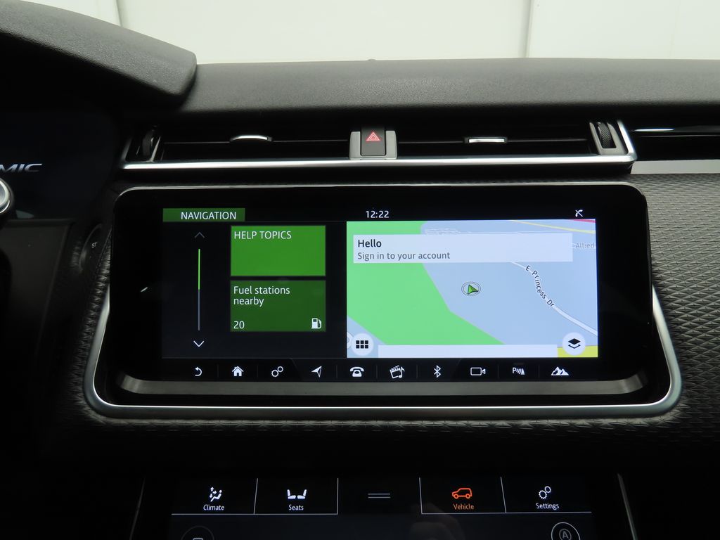 Thumbnail: 2018 Land Rover Range Rover Velar - 14