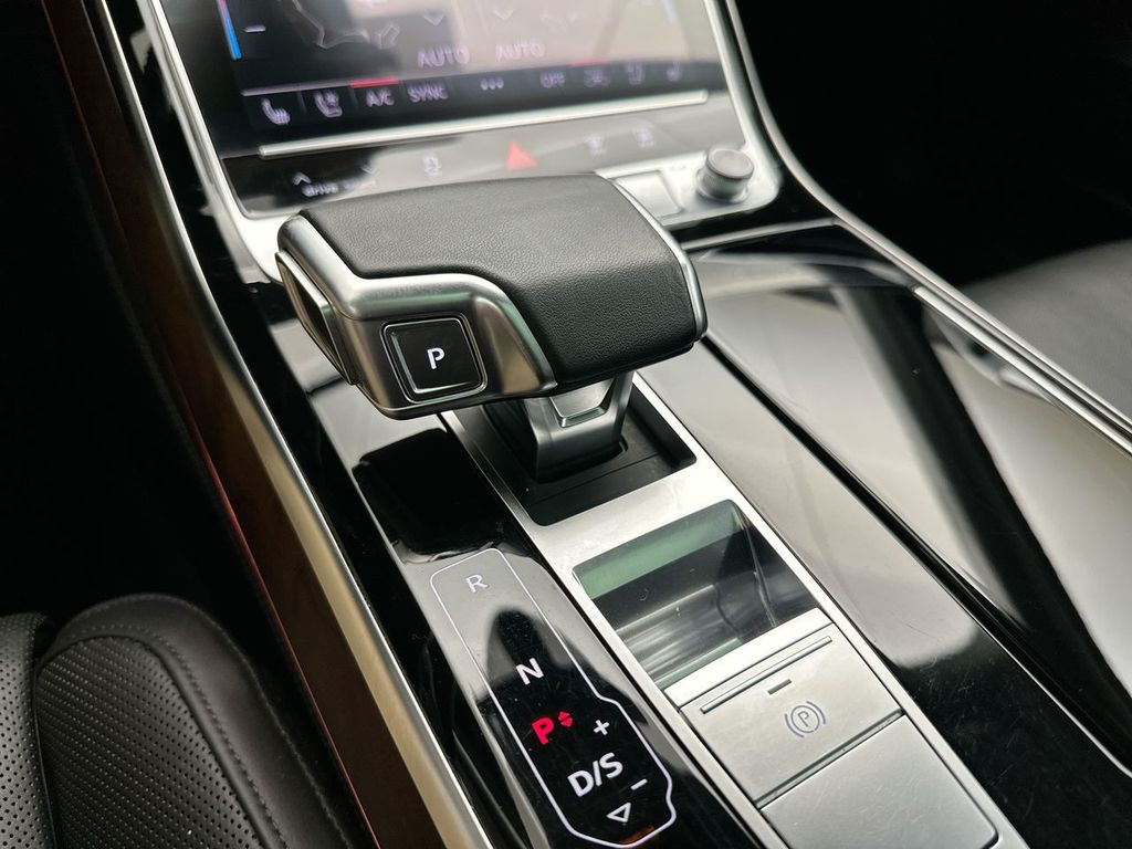 Thumbnail: 2022 Audi A8 - 12
