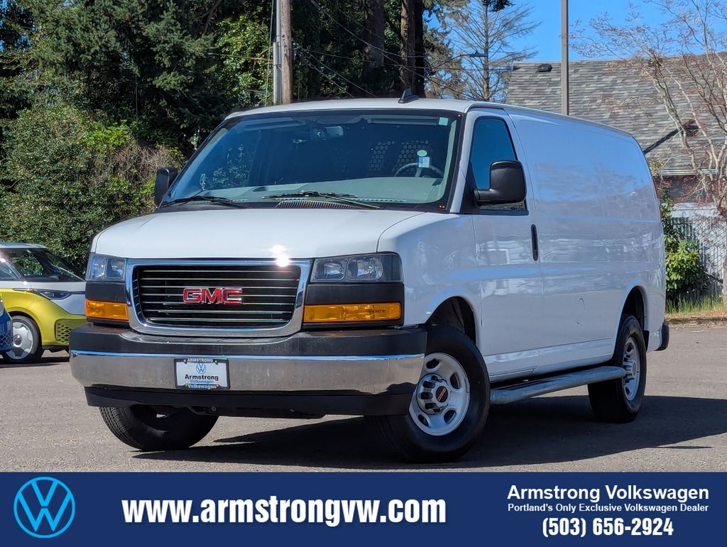 Summit White 2024 GMC Savana Cargo 2500 RWD Van Rear-Wheel Drive 8-Speed Automatic Overdrive