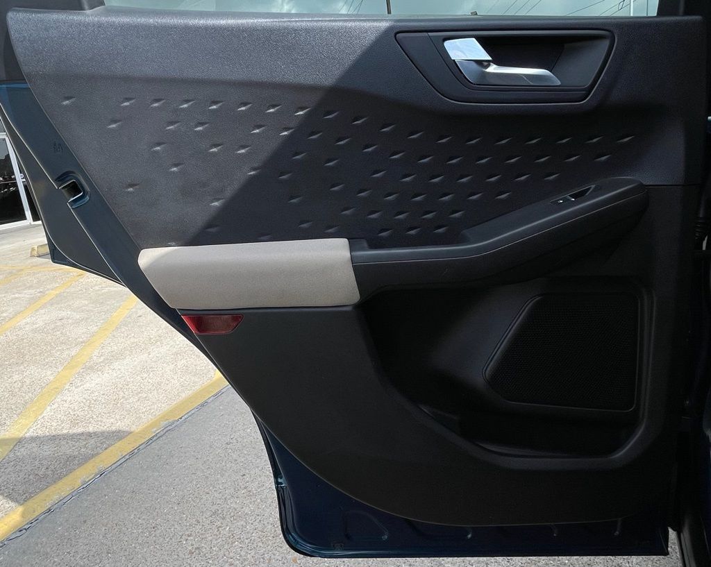 2020 Ford Escape SE Green at DeMontrond Ford