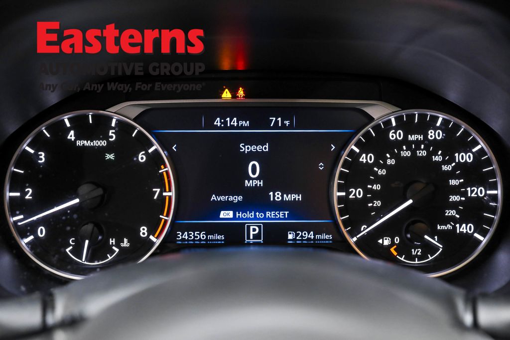 Used 2021 Blue Nissan 2.5 SR image 18