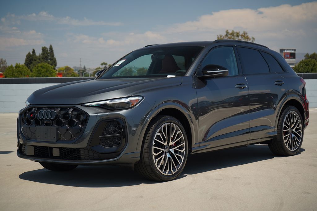 Thumbnail: 2026 Audi SQ5 - 1