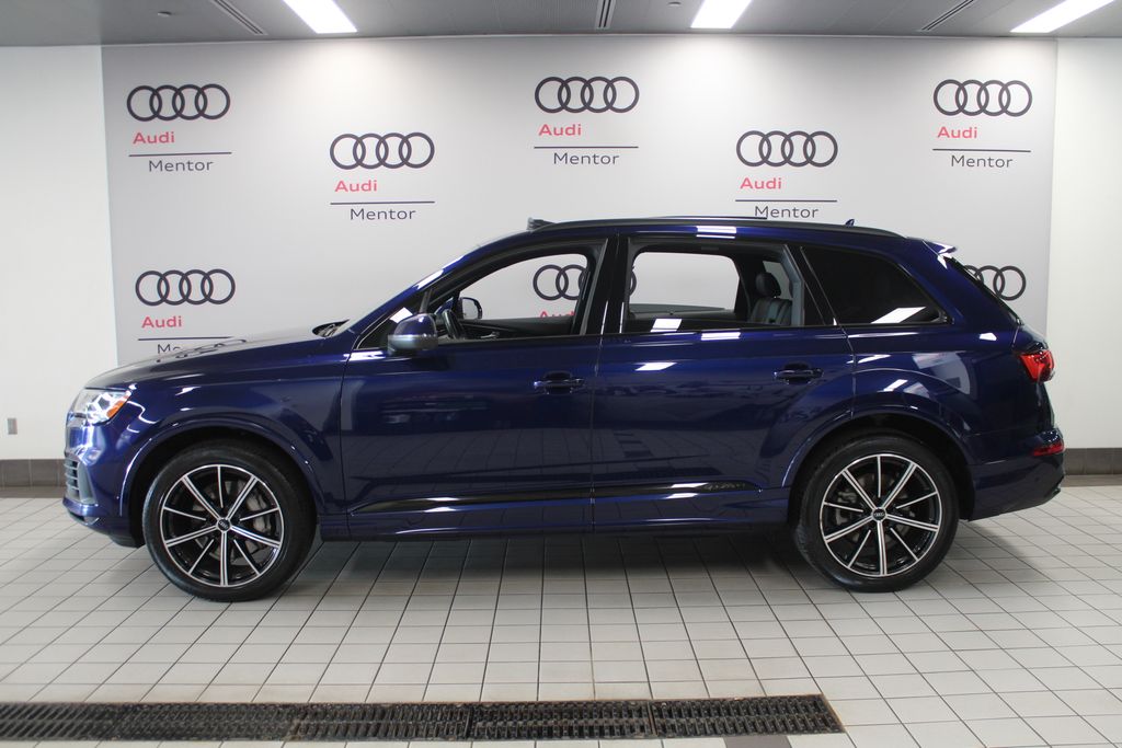 Thumbnail: 2020 Audi Q7 - 3