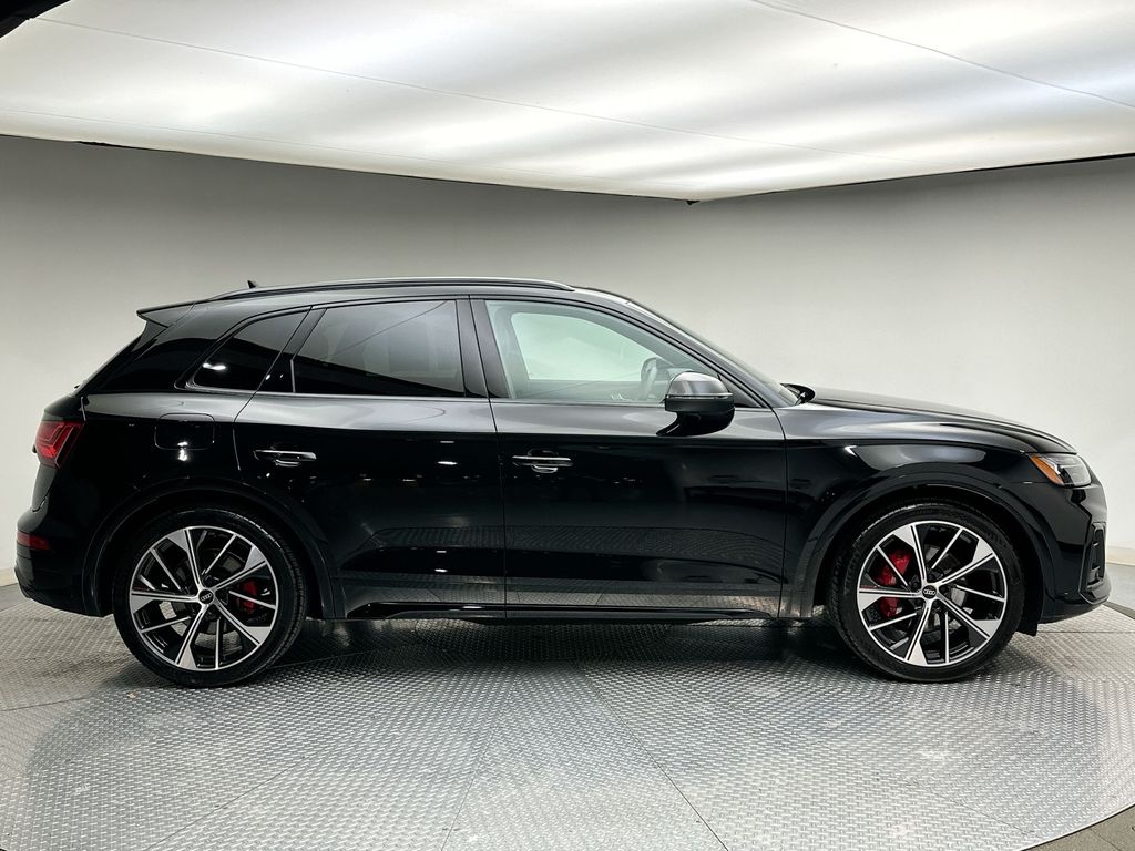 2022 Audi SQ5 Premium Plus 4